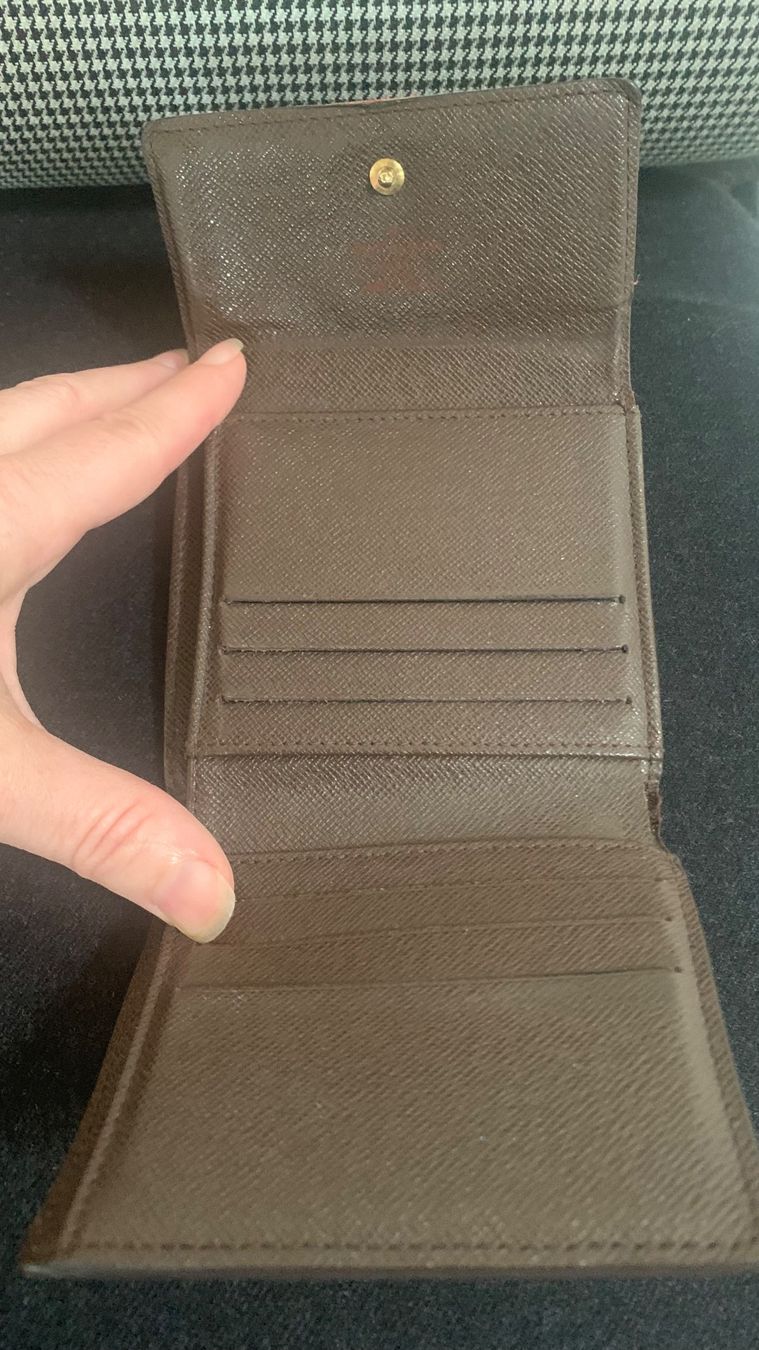 Louis Vuitton Portemonnaie: Porte-monnaie Vuitton – Gebraucht aus Roche VD von ann_s5tc 2