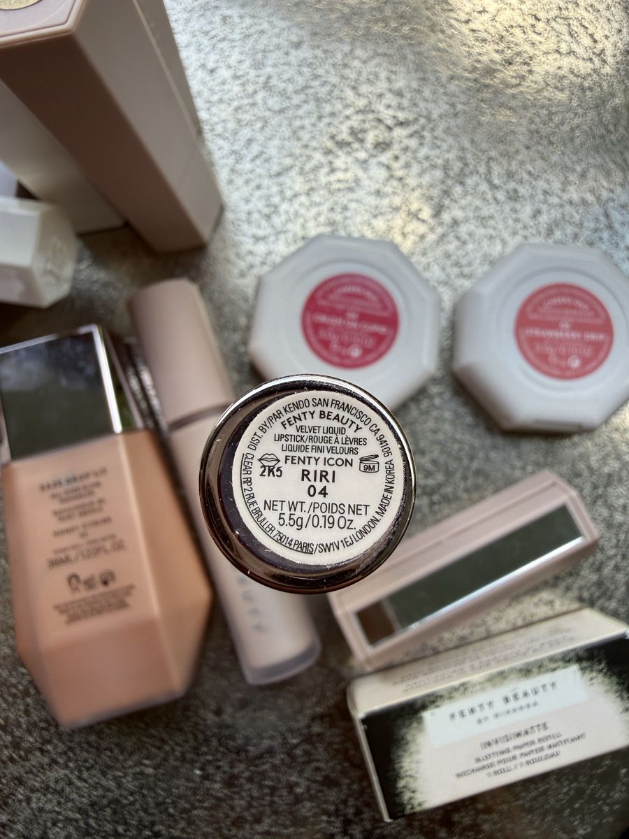 Kosmetik-& Massageliegen: Fenty Beauty Cosmetics Bundle New Unused – Neu (gemäss Beschreibung) aus Zürich von pinish 7