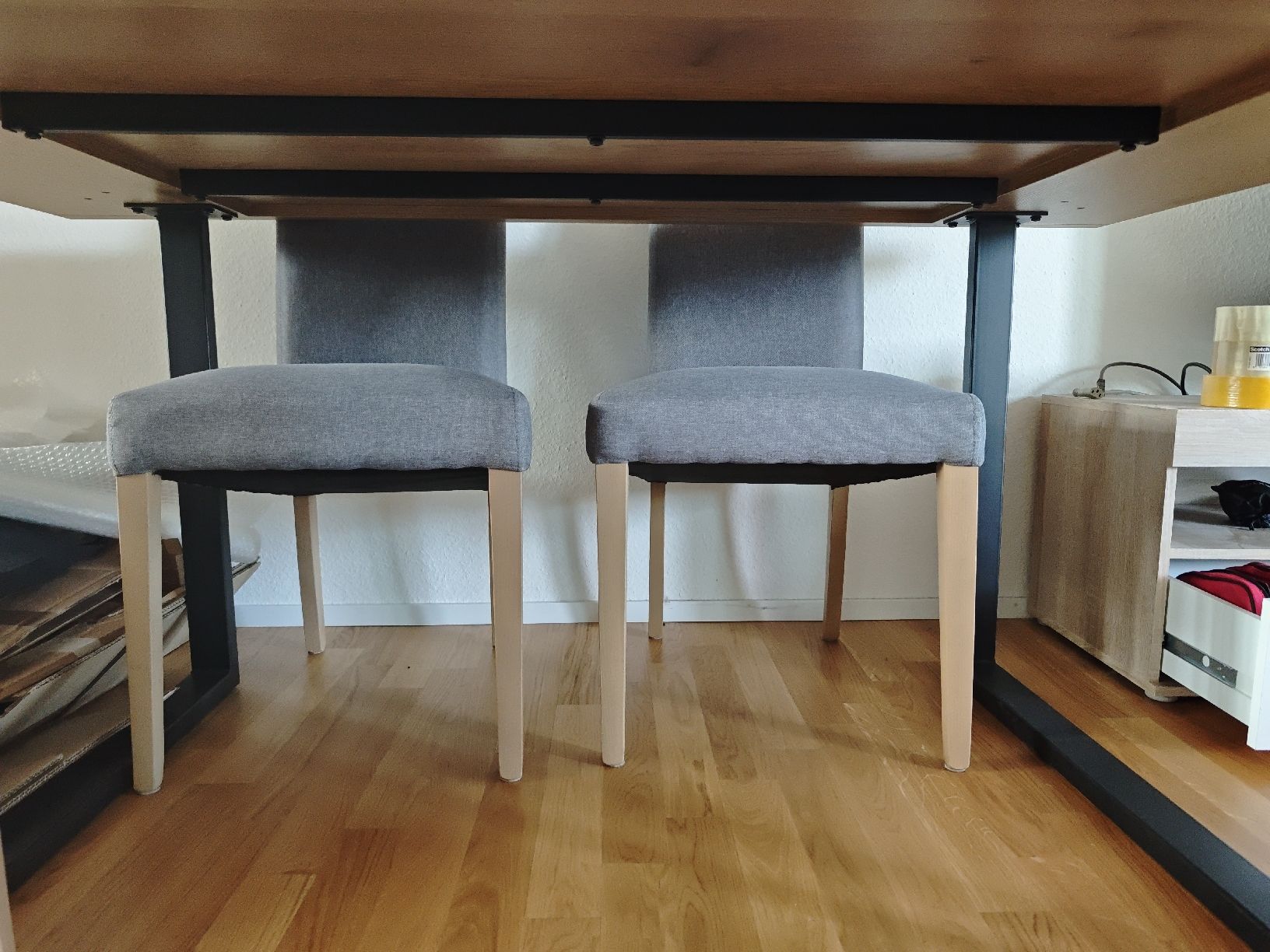Conforama Set di tavolo e panche: Esstisch mit 6 Stühlen | Dining Table with 6 Chairs – Usato da Dietikon venduto da jav_ryj6 2