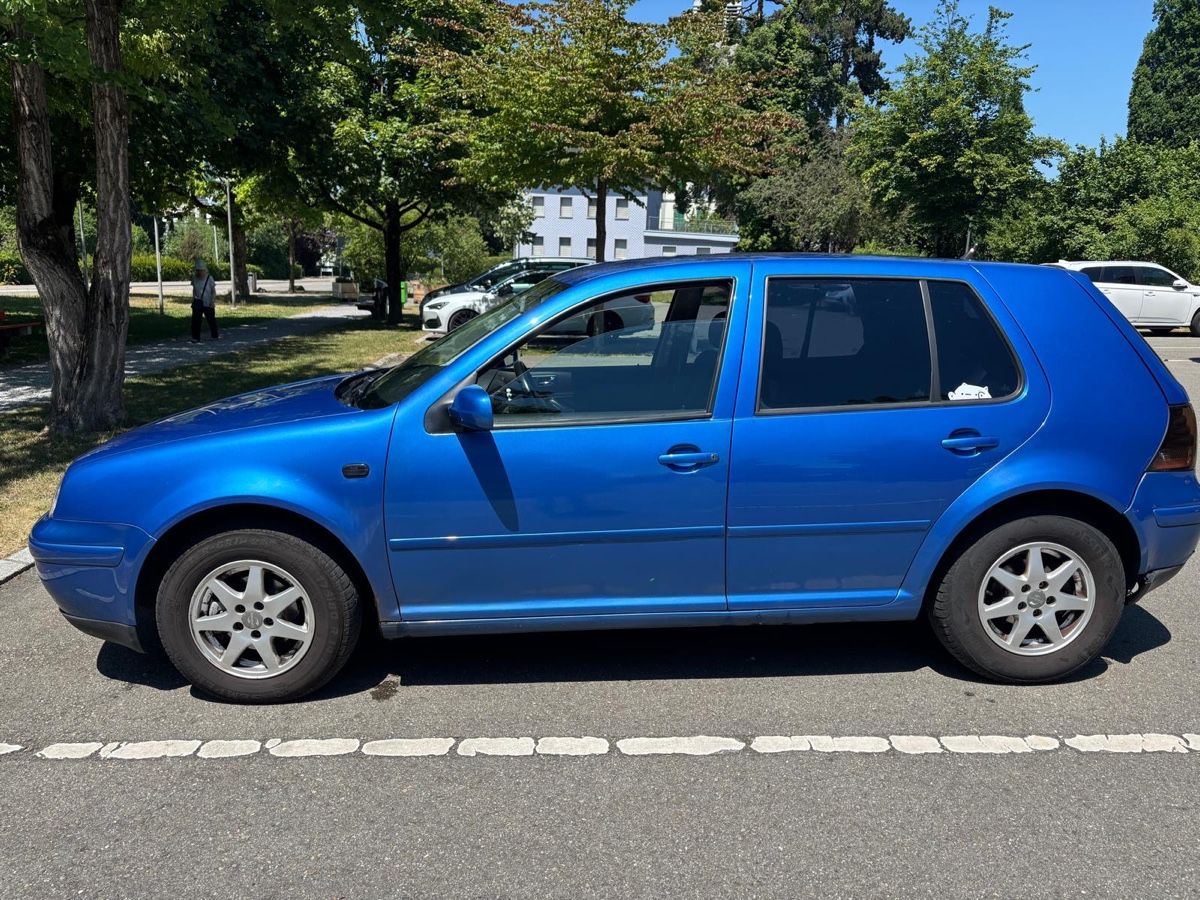 VW Autos: VW Golf blau metallic – Gebraucht aus Uzwil von ort_9797 3