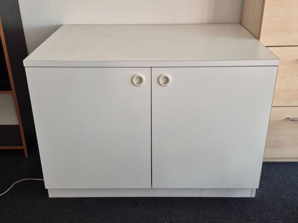 Schränke: Plan-Schrank – Gebraucht aus Basel von Muck10