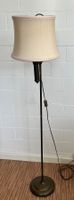 alte Lampe, antik mit Lampenschirm Stehlampe Lagerräumung