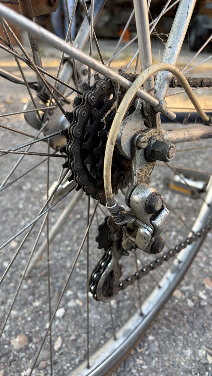Biciclette: Oldtimer Velo blau mit Korb – Difettoso da Maisprach venduto da car_l2rm 4