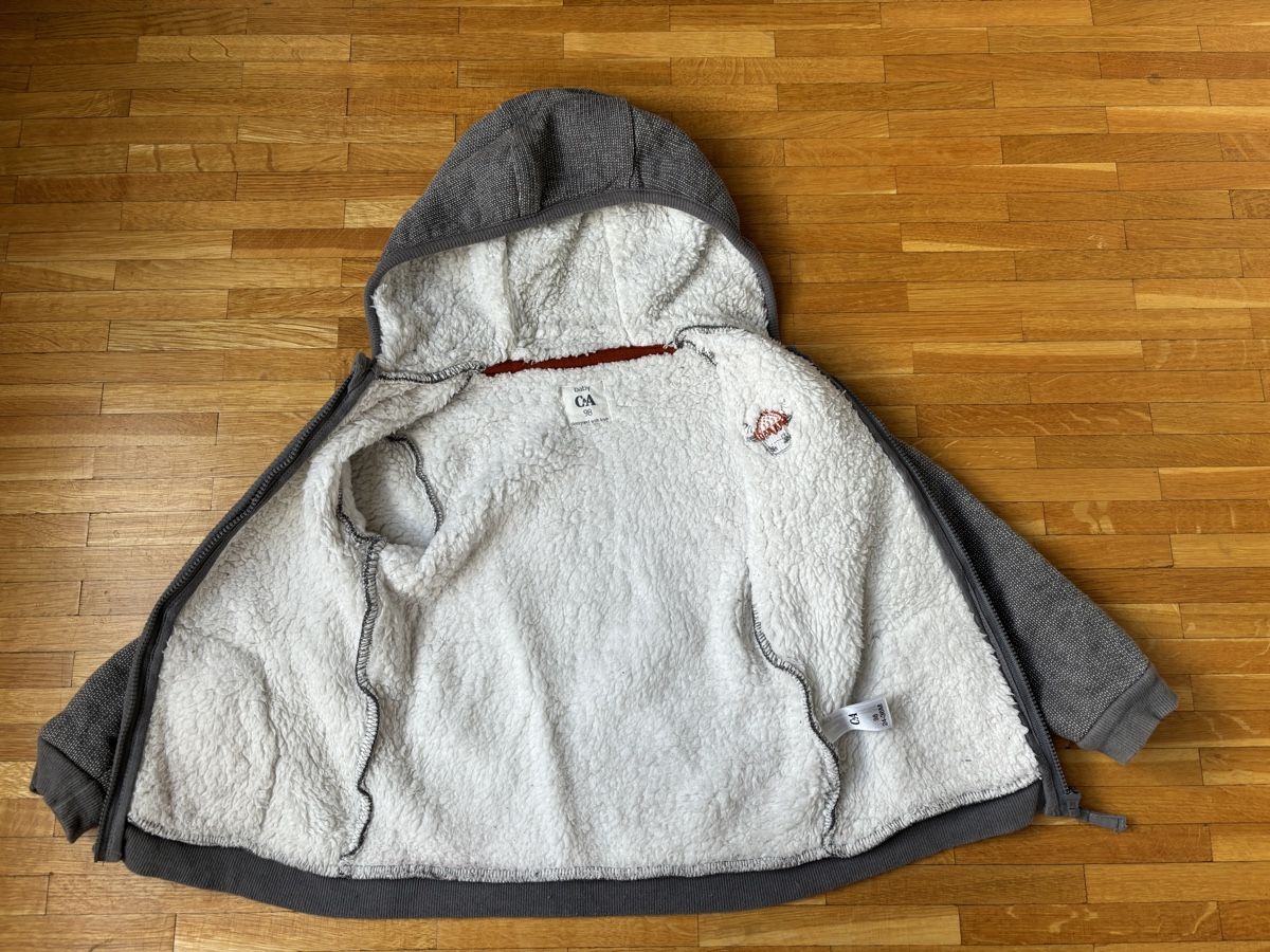C&A Giacche & Cappotti: Pull veste polaire enfant capuche 98cm C&A – Nuovo (secondo la descrizione) da Chêne-Bougeries venduto da CeliaMate 3