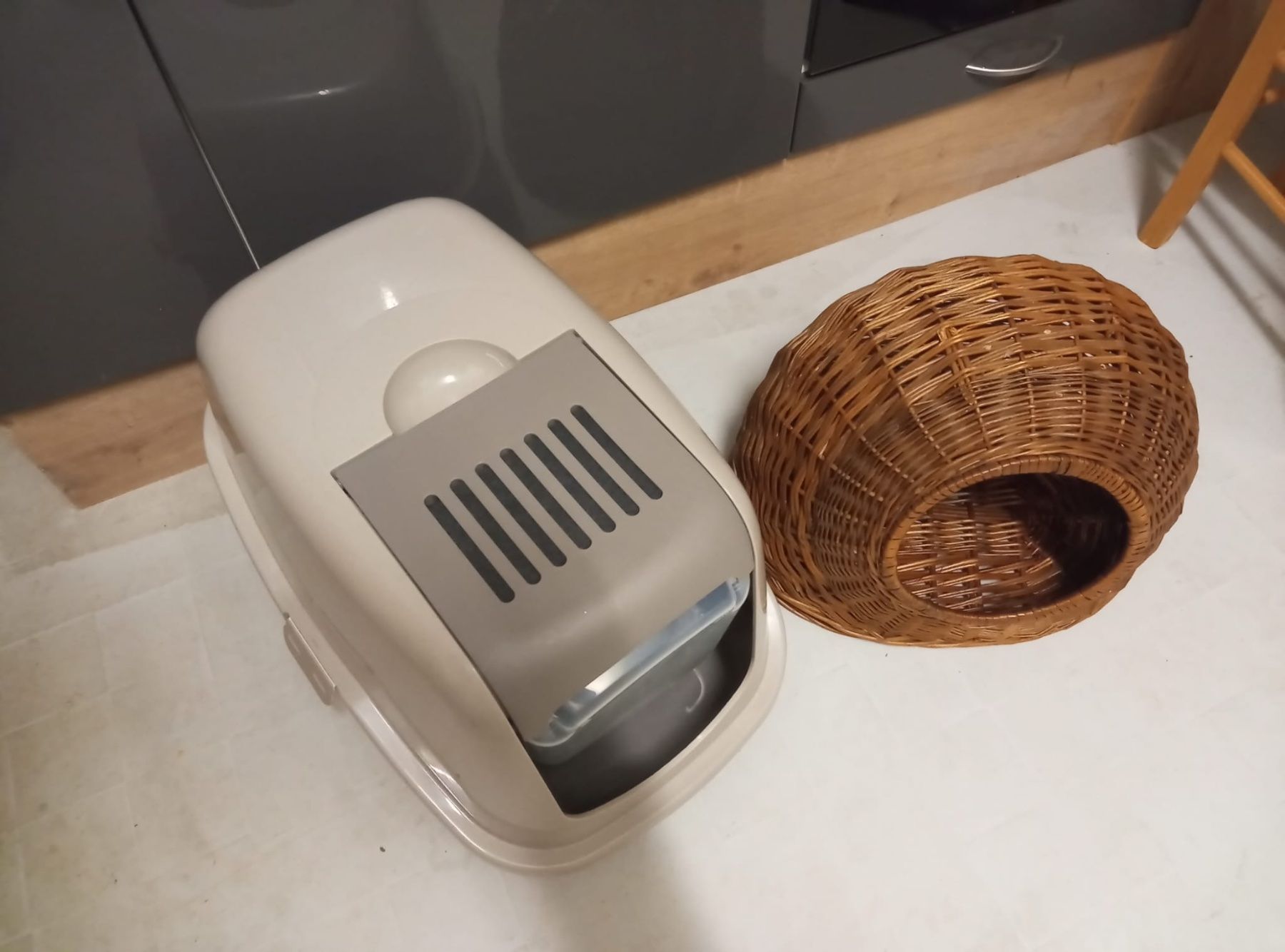 Niches, paniers: Maison & toilette pour chat – D'occasion à Bienne par Daniel_Schader 3