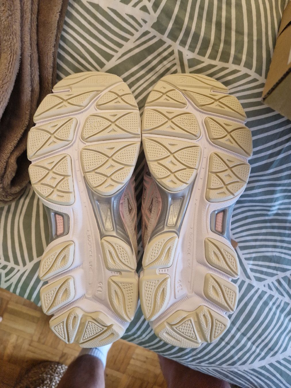 Asics Scarpe da donna: Asics Gel-NYC – Nuovo e nell'imballaggio originale da Les Acacias venduto da S.Vieira 3