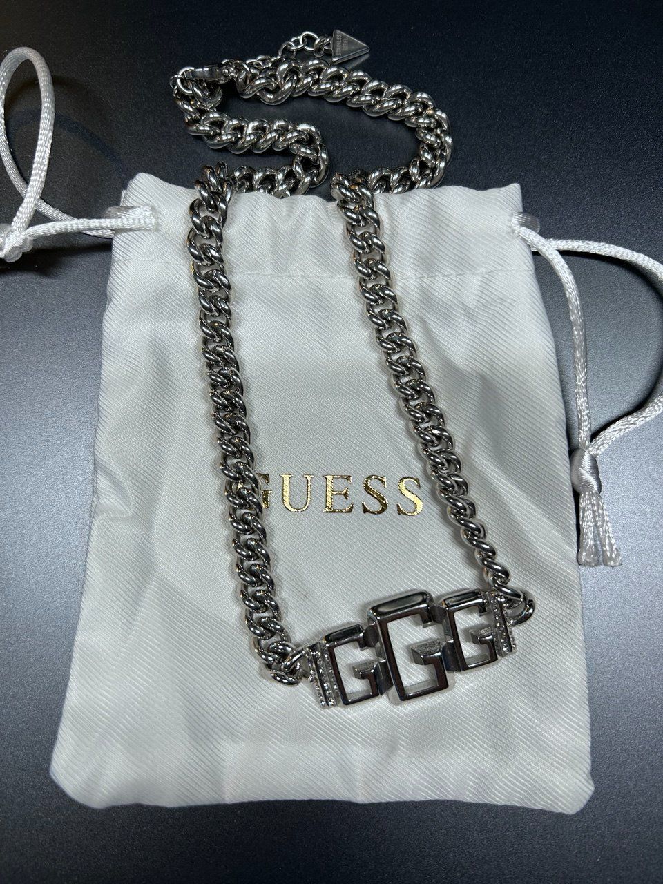 Guess Catenine: Collana Guess – Usato da Giubiasco venduto da LorisVale