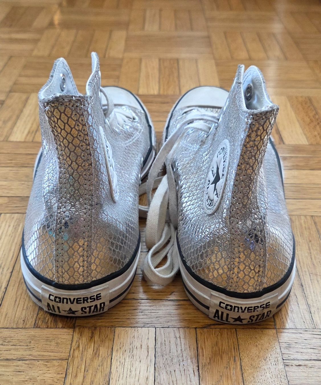 Converse Chaussures femmes: Converse All Star Chucks Silber Grösse 39,5 – D'occasion à Brüttisellen par ruebli-fan13 1