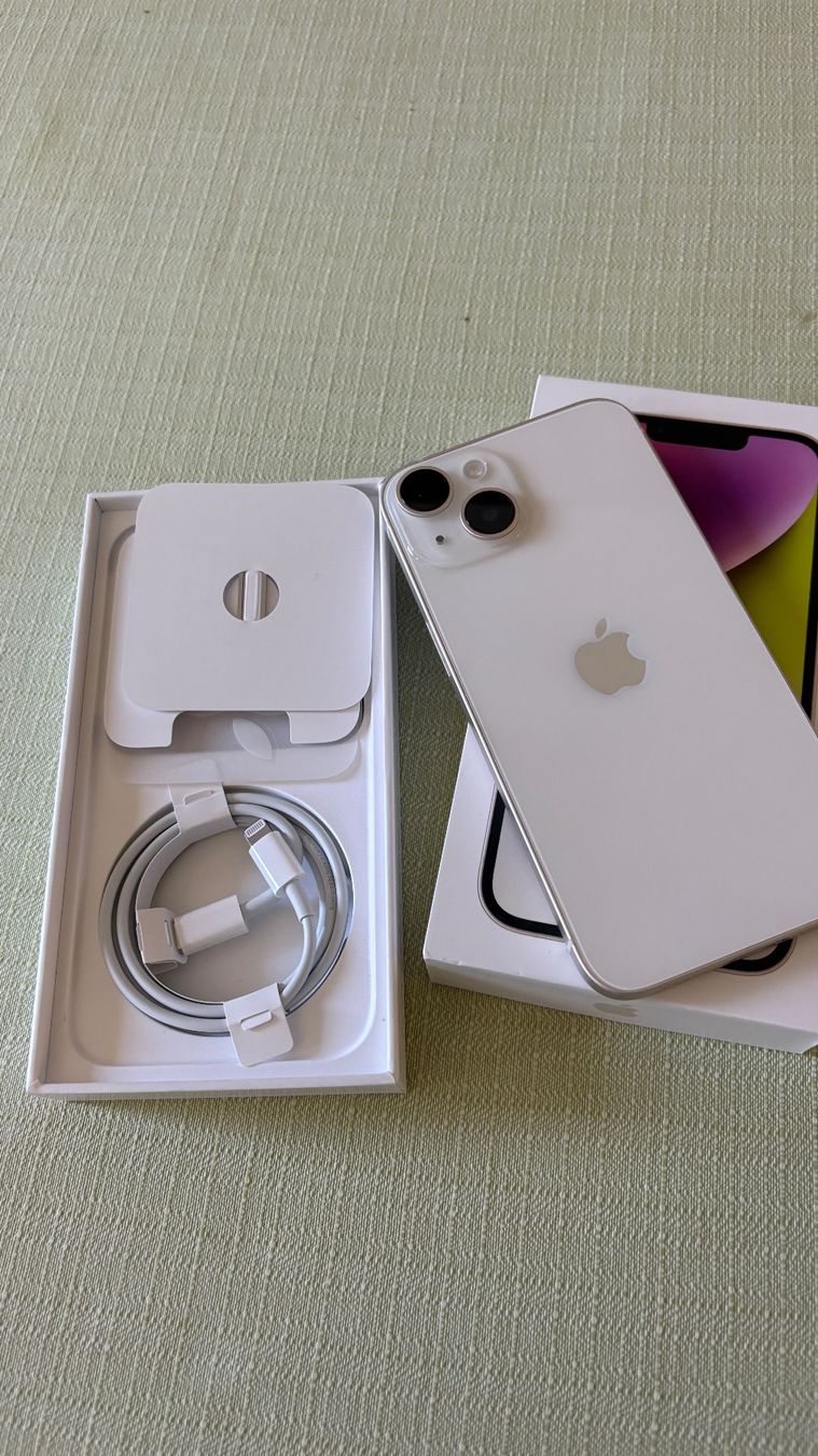 Apple Handys / Smartphones: iPhone 14 weiss/silber 128GB, Batterie 90% – Gebraucht aus Ermatingen von ruewa 1