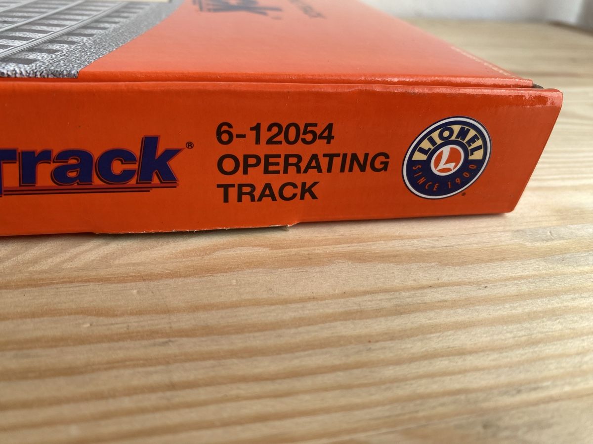 Lionel Modellini di ferrovie: Lionel Fastrack Operating Track 6-12054 – Nuovo e nell'imballaggio originale da Luzern venduto da fairflip 2