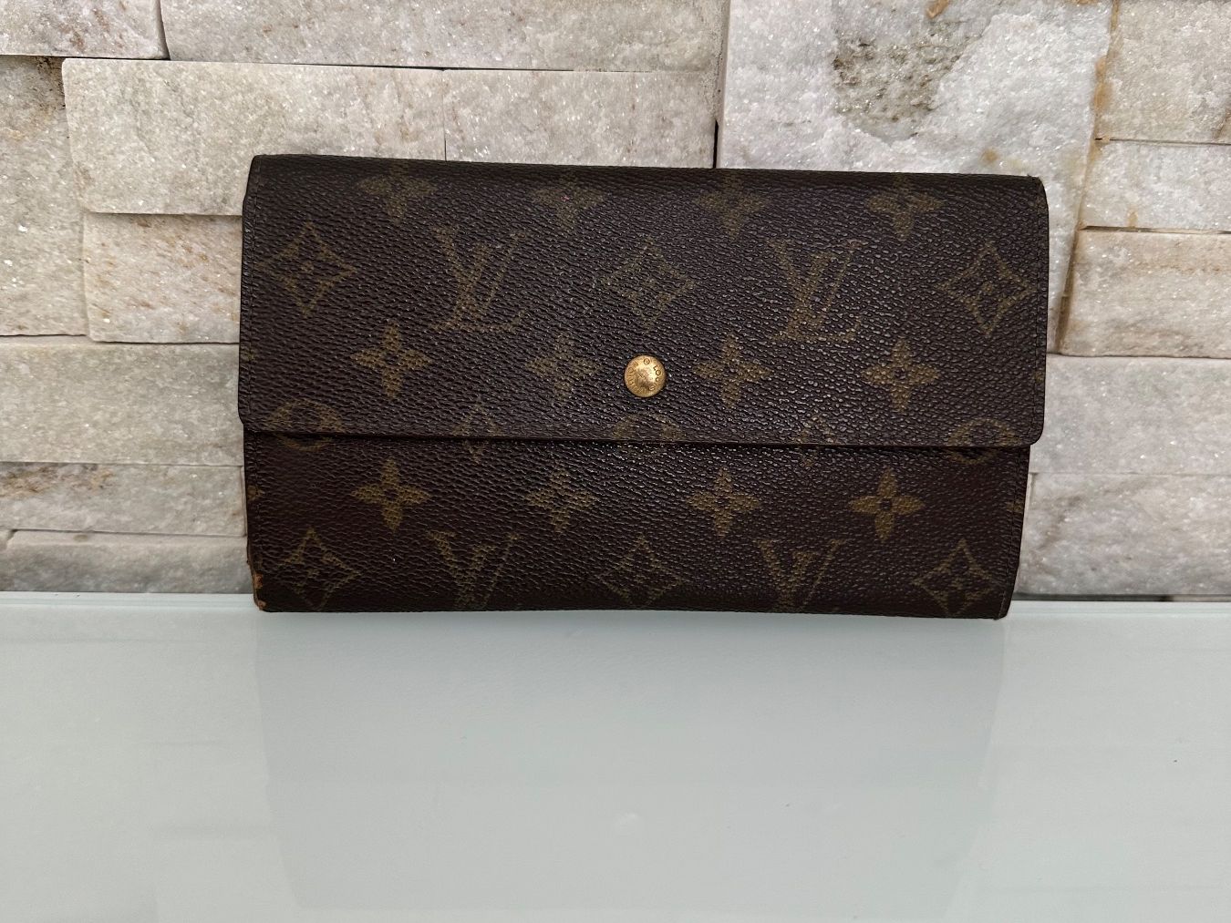 Louis Vuitton Portamonete: Louis Vuitton Long Wallet Canvas - Nr. 889 – Usato da Hittnau venduto da LuxAndMore