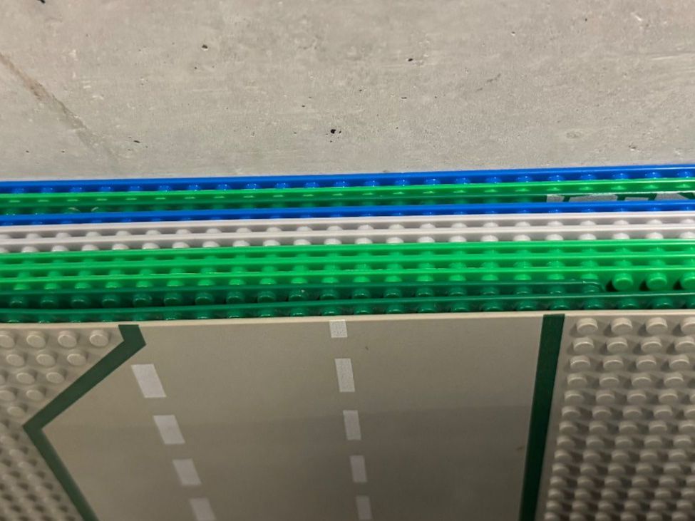 Lego Kit di costruzioni: Lego 15 kg - farblich sortiert! – Usato da Zürich venduto da z3bra 3