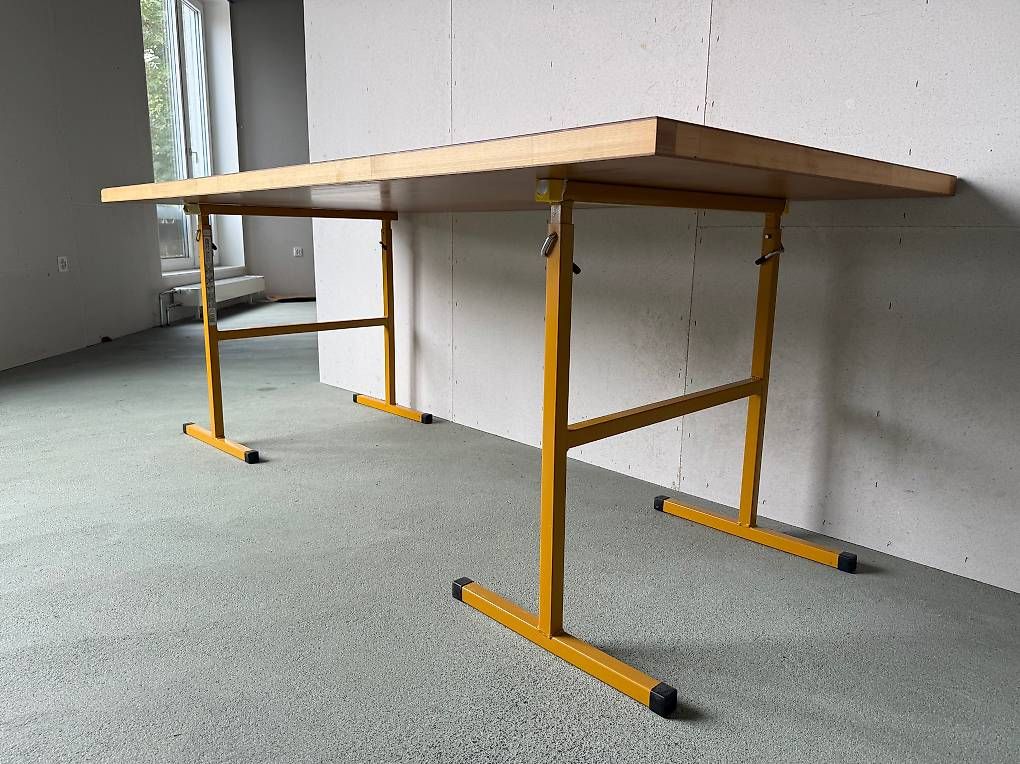 Scrivanie: Arbeitstisch – Usato da Bern venduto da pictomato 1
