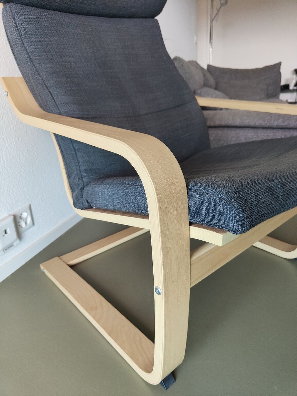 Poltrone: Sessel mit Holzgestell, grau, top Zustand – Usato da Basel venduto da lus_y2dw 3