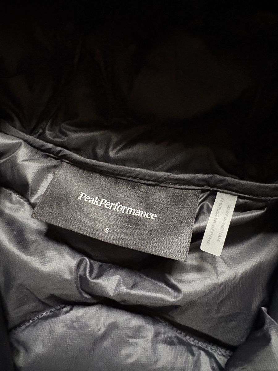 Peak Performance Giacche: Peak Performance Daunenjacke Schwarz Grösse M gebraucht – Nuovo (secondo la descrizione) da Frieswil venduto da tentimesbigger 3