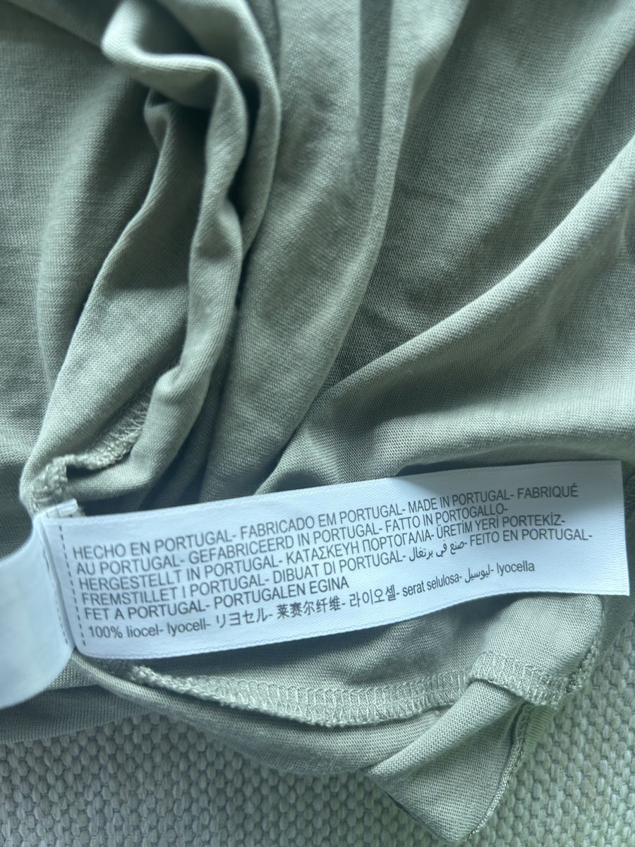 Massimo Dutti T-shirt: T shirt Massimo dutti S olive – Usato da Epalinges venduto da kat_lyp6 2
