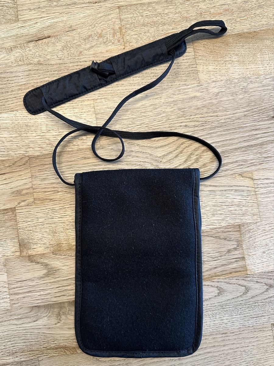 Tatonka Borse: Tatonka Pouch Umhängetasche, schwarz – Nuovo (secondo la descrizione) da Gelterkinden venduto da basilbaet. 2