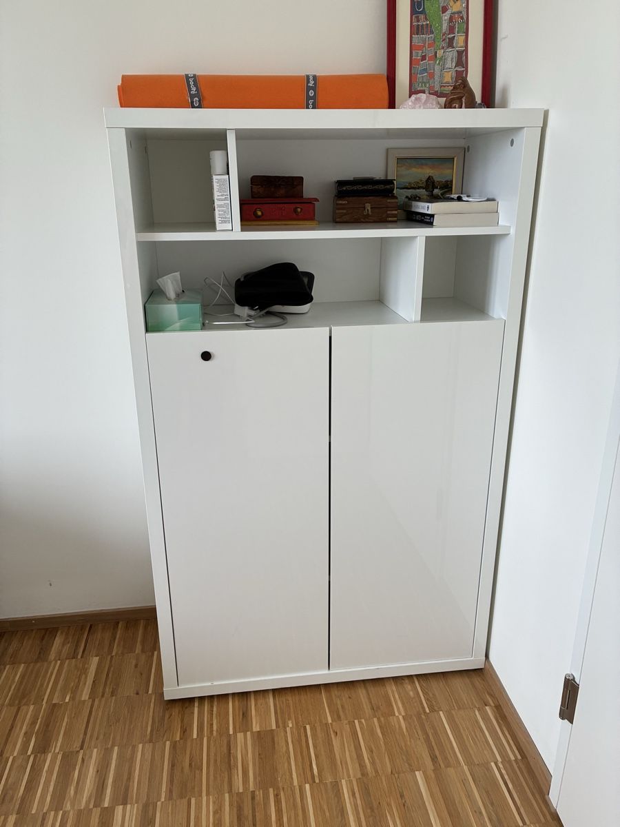 Kommoden: Weisses Bücherregal / Kommode – Gebraucht aus Zürich von Poison_ivy