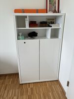 Weisses Bücherregal / Kommode