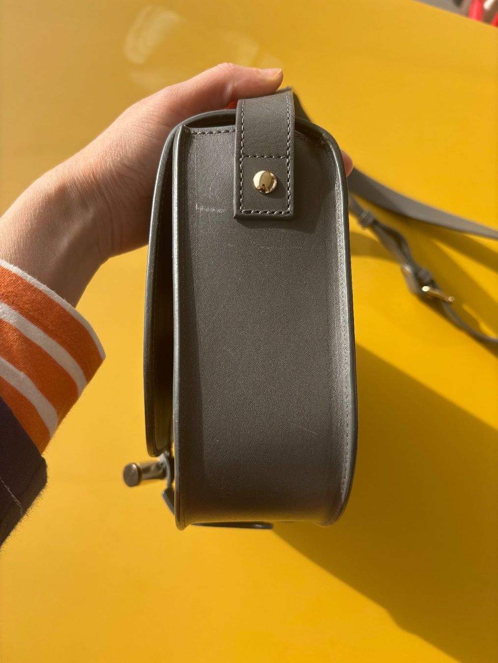 Apc Sacs: A.P.C. "JUNE SADDLEBAG" Handtasche in Dunkelgrau – D'occasion à Zürich par missmodernage 4