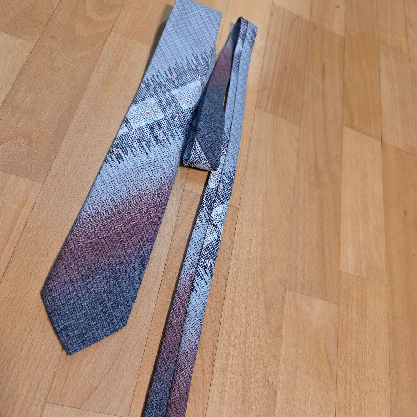 Krawatten: My Lord Krawatte Swiss Made elegant – Gebraucht aus Wald ZH von CapLux 1