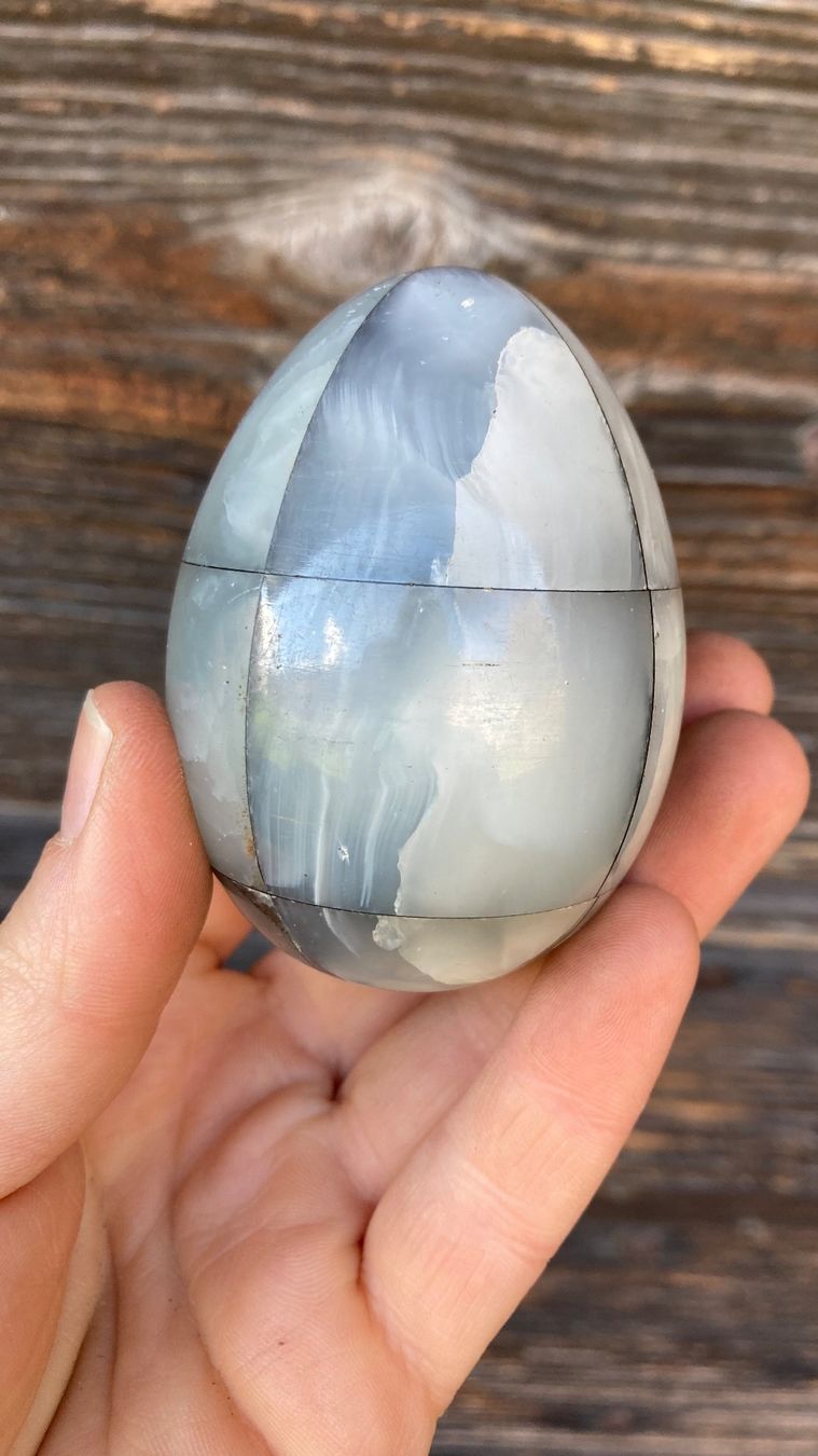 Minerali & Pietre curative: Oeuf en pierre Stein Ei Ostern Pâques – Usato da St-Cierges venduto da LeRegain