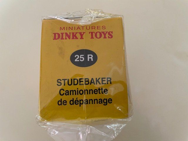 Dinky Toys Modellautos: dépanneuse Studebaker Dinky Toys Atlas – Neu und originalverpackt aus Ursy von DK8 1