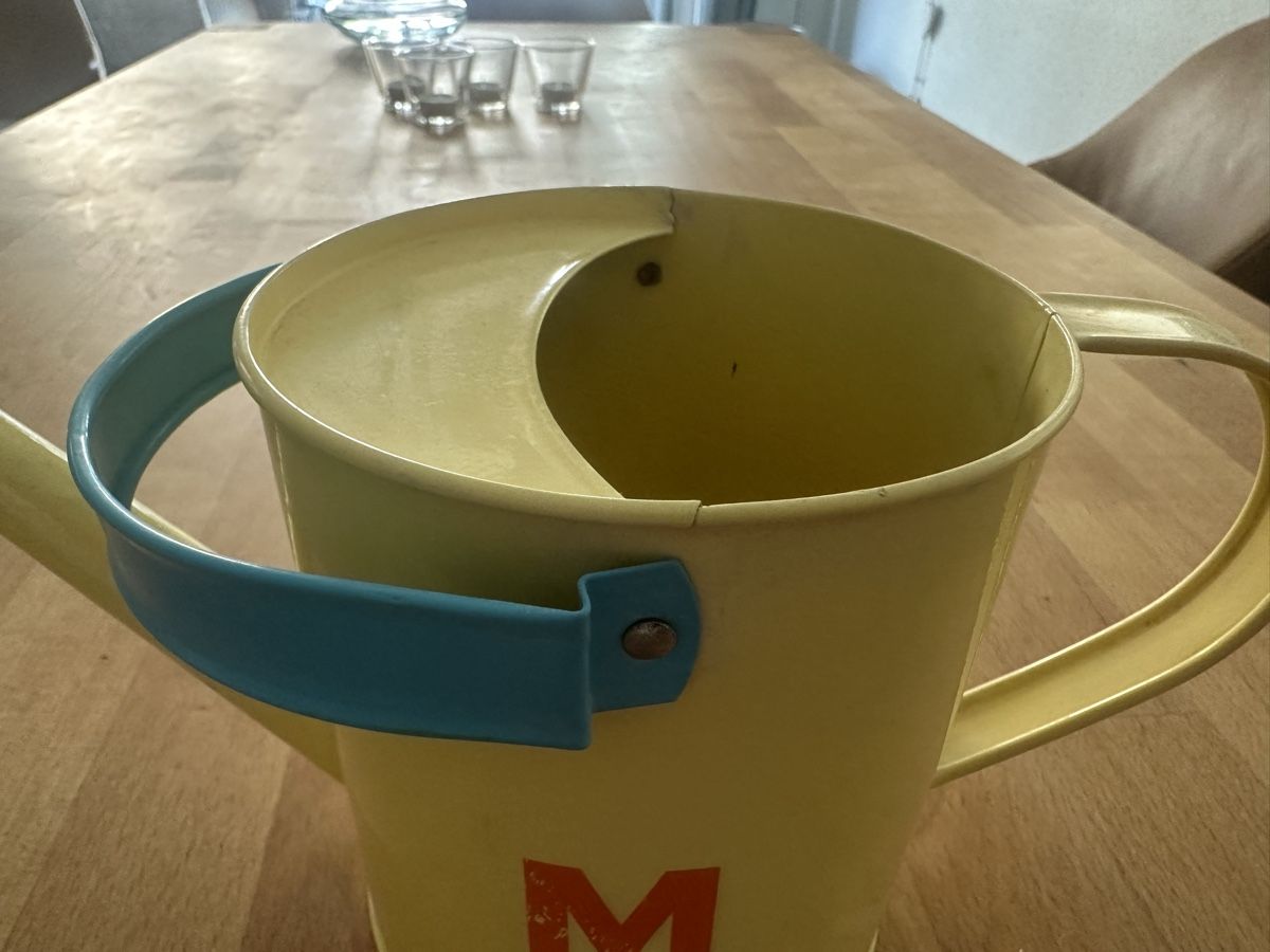 Bewässern & Giessen: Migros Giesskanne – Gebraucht aus Altendorf von Quietwater 1