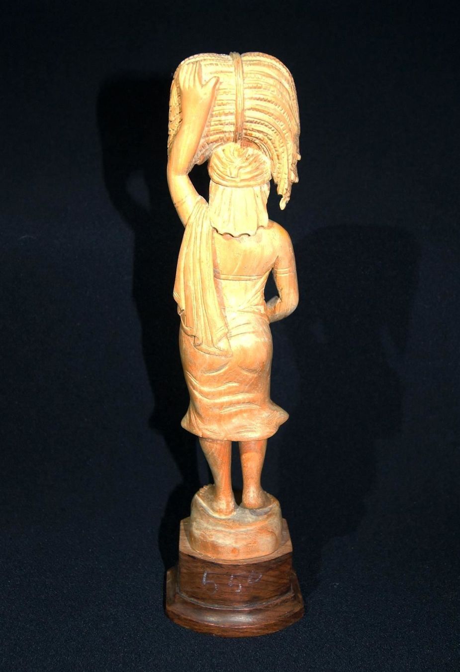 Statuette: Bäuerin mit Getreidebündel und Sichel – Usato da Geroldswil venduto da ARTEFACTO 6
