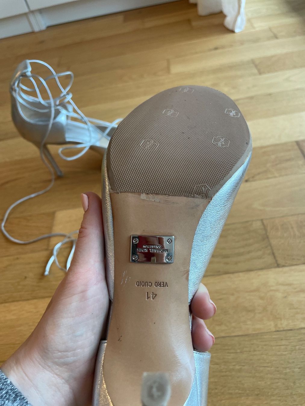 Michael Kors Damenschuhe: Michael Kors Collection Sandals 41 silver leather – Gebraucht aus Zug von dim_np7l 4