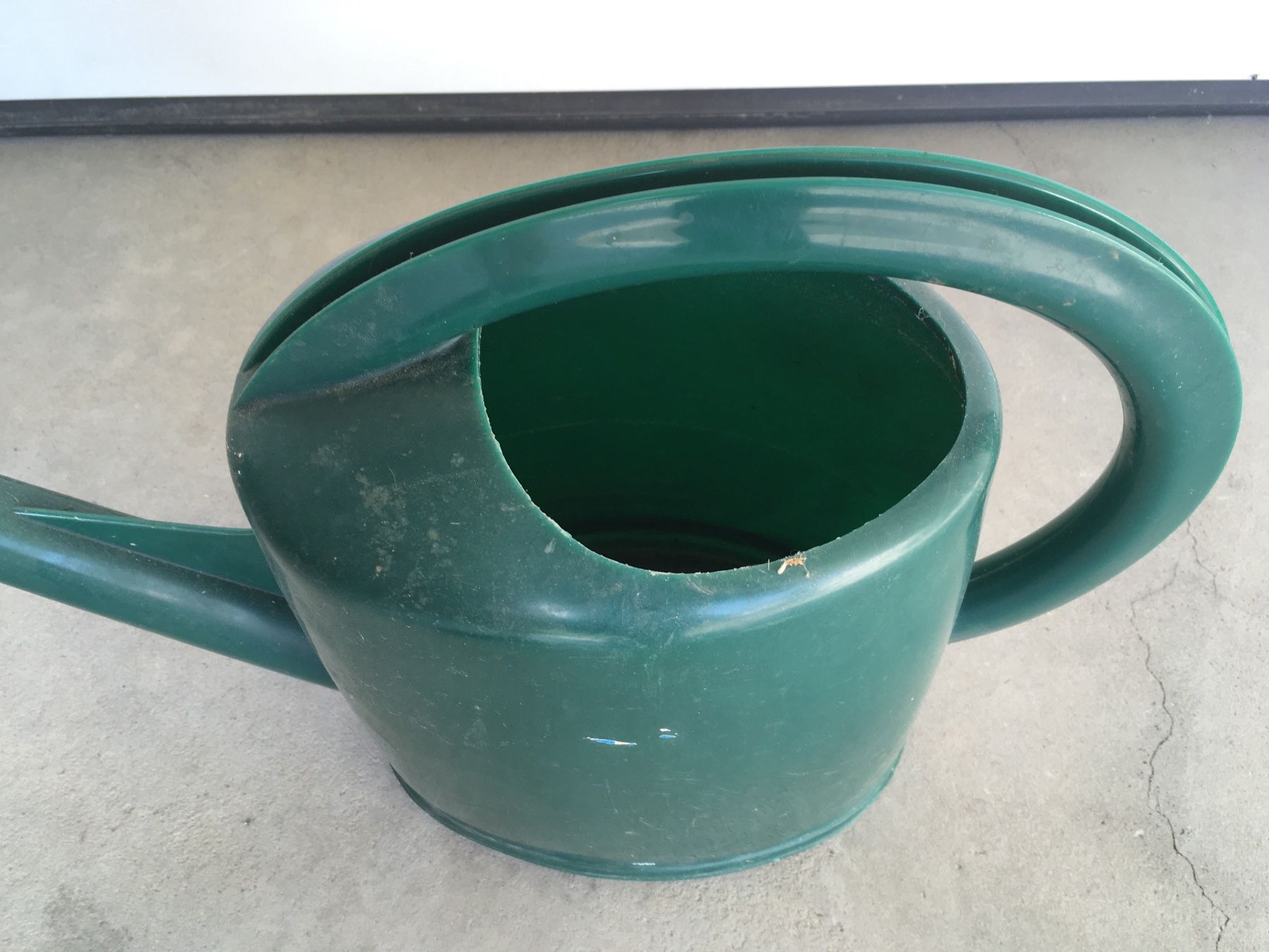 Bewässern & Giessen: Giesskanne 10 Liter Kunststoff – Gebraucht aus Hägglingen von  3