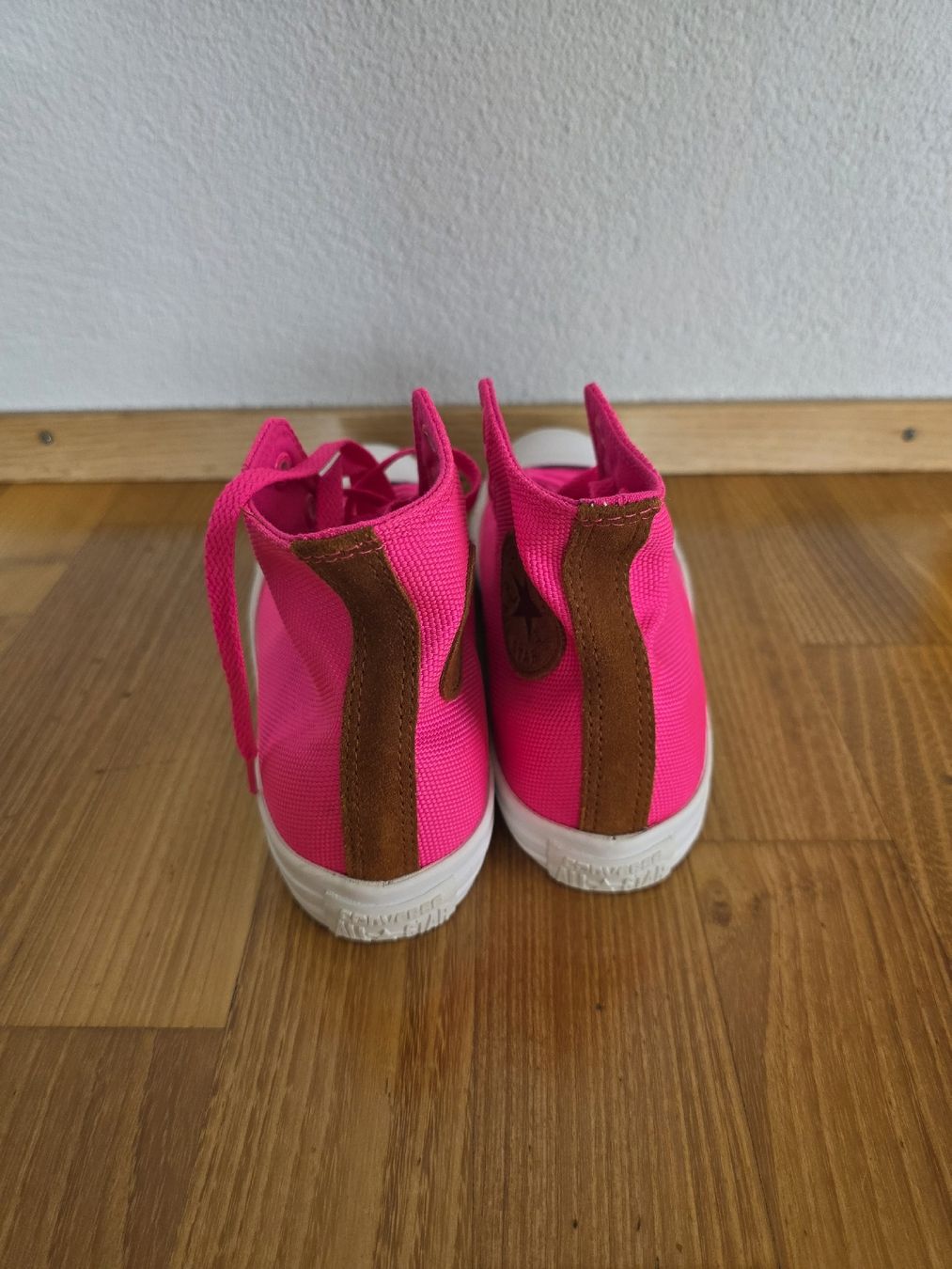 Converse Scarpe da donna: Converse NeonPink Gr. 39 neu – Nuovo (secondo la descrizione) da Bassersdorf venduto da R32DSG 2