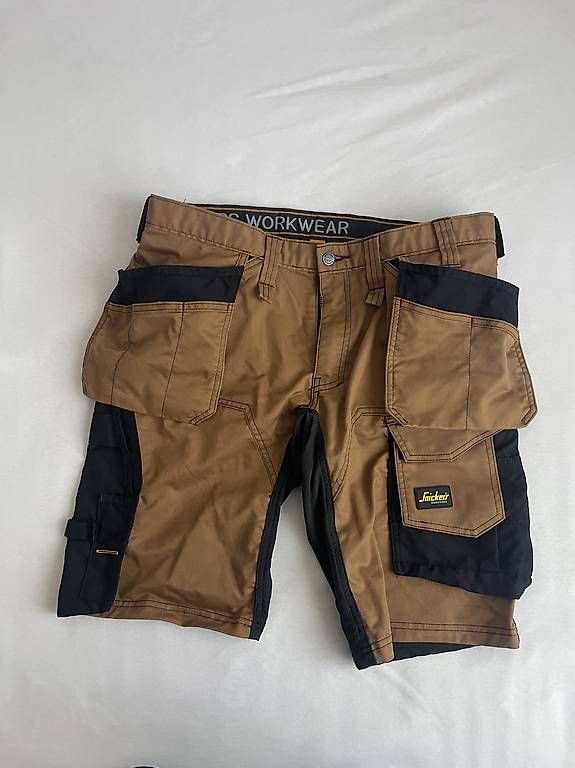 Snickers Pantaloni: Shorts (Snickers) – Usato da Zihlschlacht venduto da Chylmajster 1