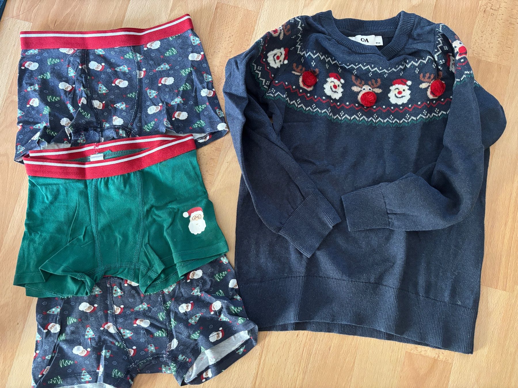 C&A Maglioni & Felpe: Weihnachtspullover Gr. 128 Boxerslips Boxershorts – Usato da Thun venduto da Melpi2010