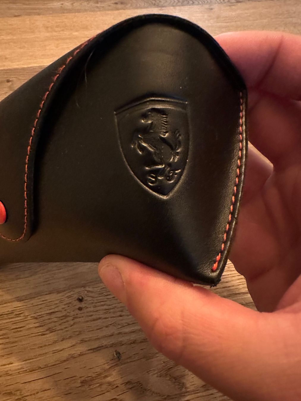 Altro in  Abbigliamento & Accessori: etui Ray Ban Ferrari – Usato da Genève venduto da Zimmii91 2
