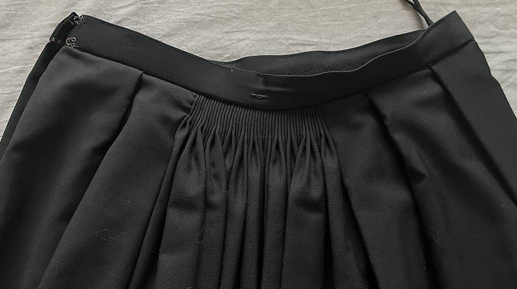 Costumi: Trachten Kittel – Usato da Heimenschwand venduto da Yblubber 1