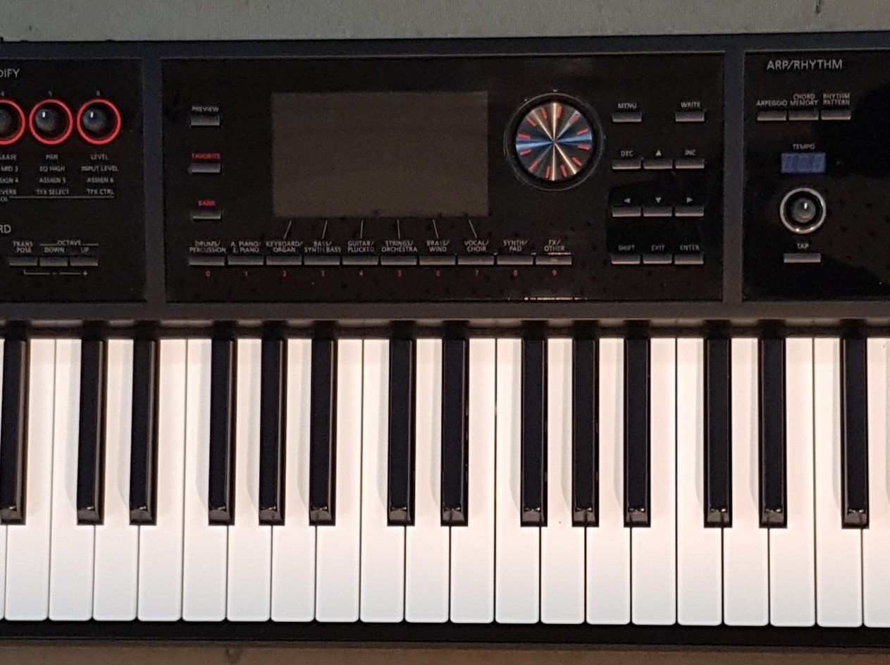 Roland Strumenti musicali: Workstation / E-Piano Roland FA-08 – Usato da Herisau venduto da Musikfestival 5