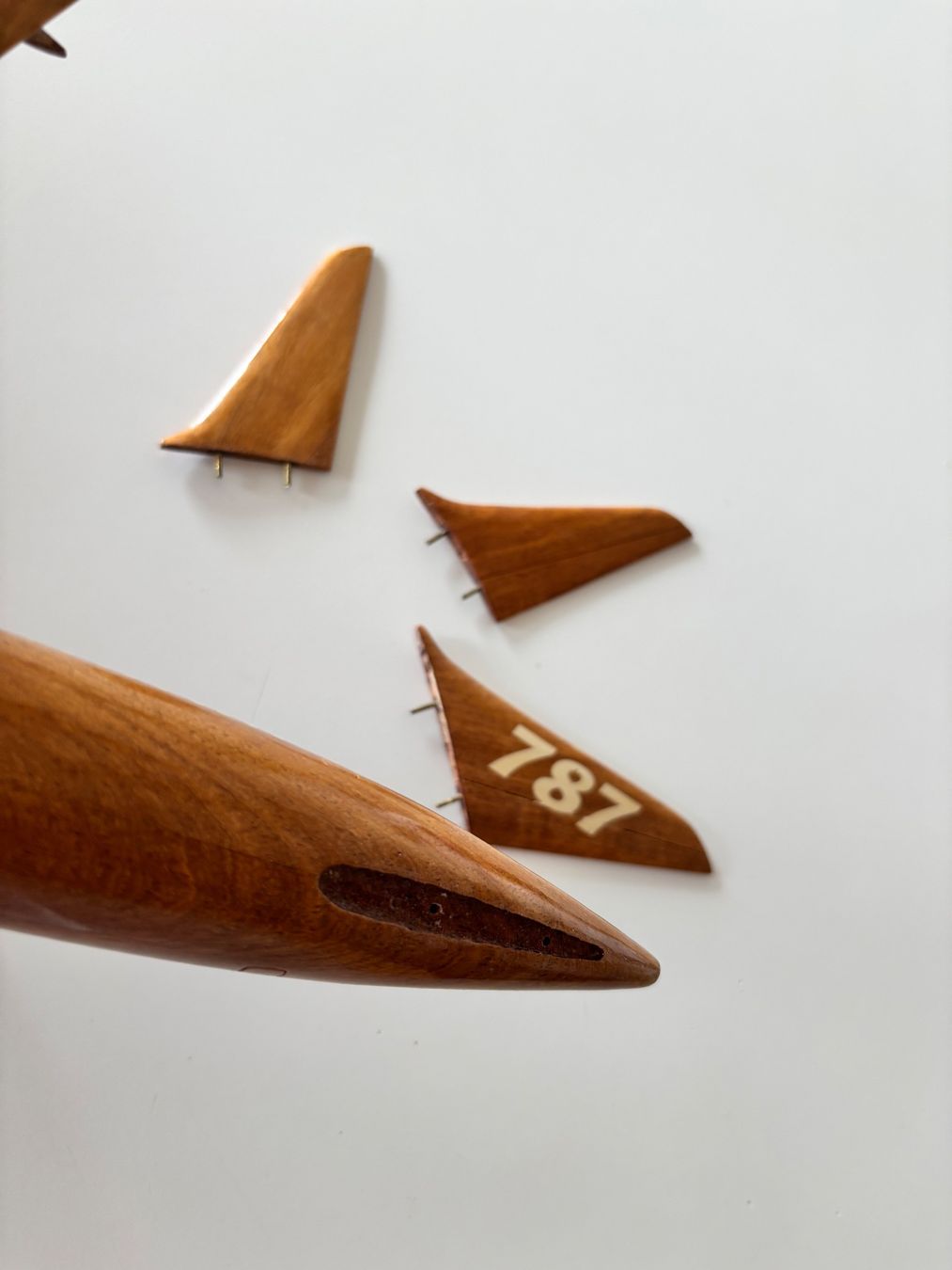 Boeing Kit di modellismo & Modellini statici: Flugzeugmodel aus Holz 787 Einzelstück – Nuovo (secondo la descrizione) da Cham venduto da mjg1901 5