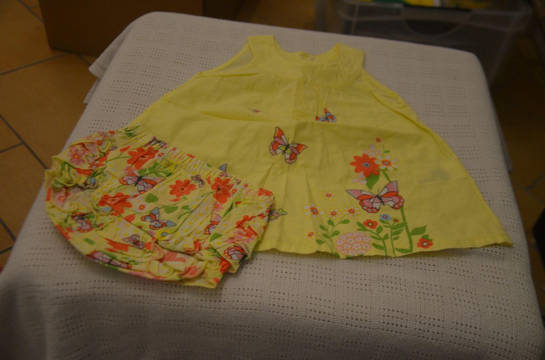 Robes et jupes: TAILLE 62 - JOLIE ROBE – D'occasion à Chiasso par Dolly015