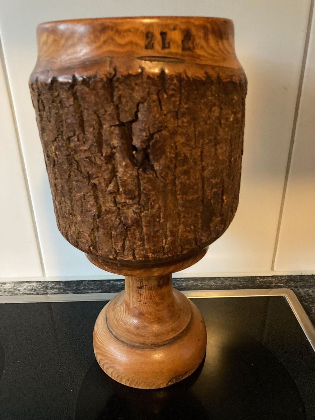 Sculture & Statue: Holz Kelch 2 L – Difettoso da Zürich venduto da Chaeffeler