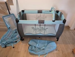 Kinder Reisebett blau grau mit Spielbogen in gutem Zustand