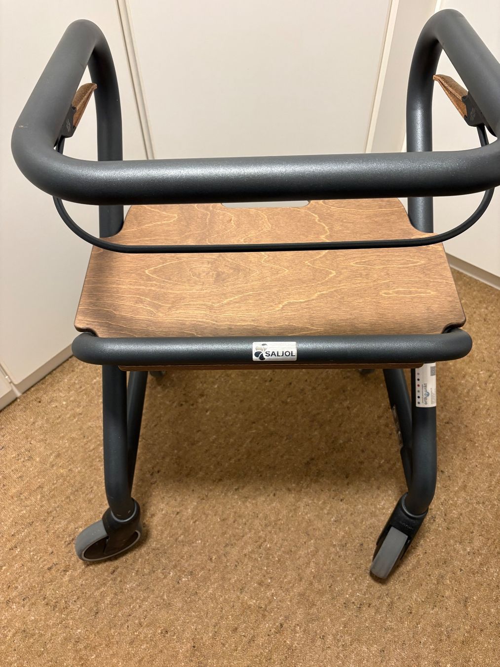 Gehhilfen: Rollator – Gebraucht aus Niederbuchsiten von Mer75 1