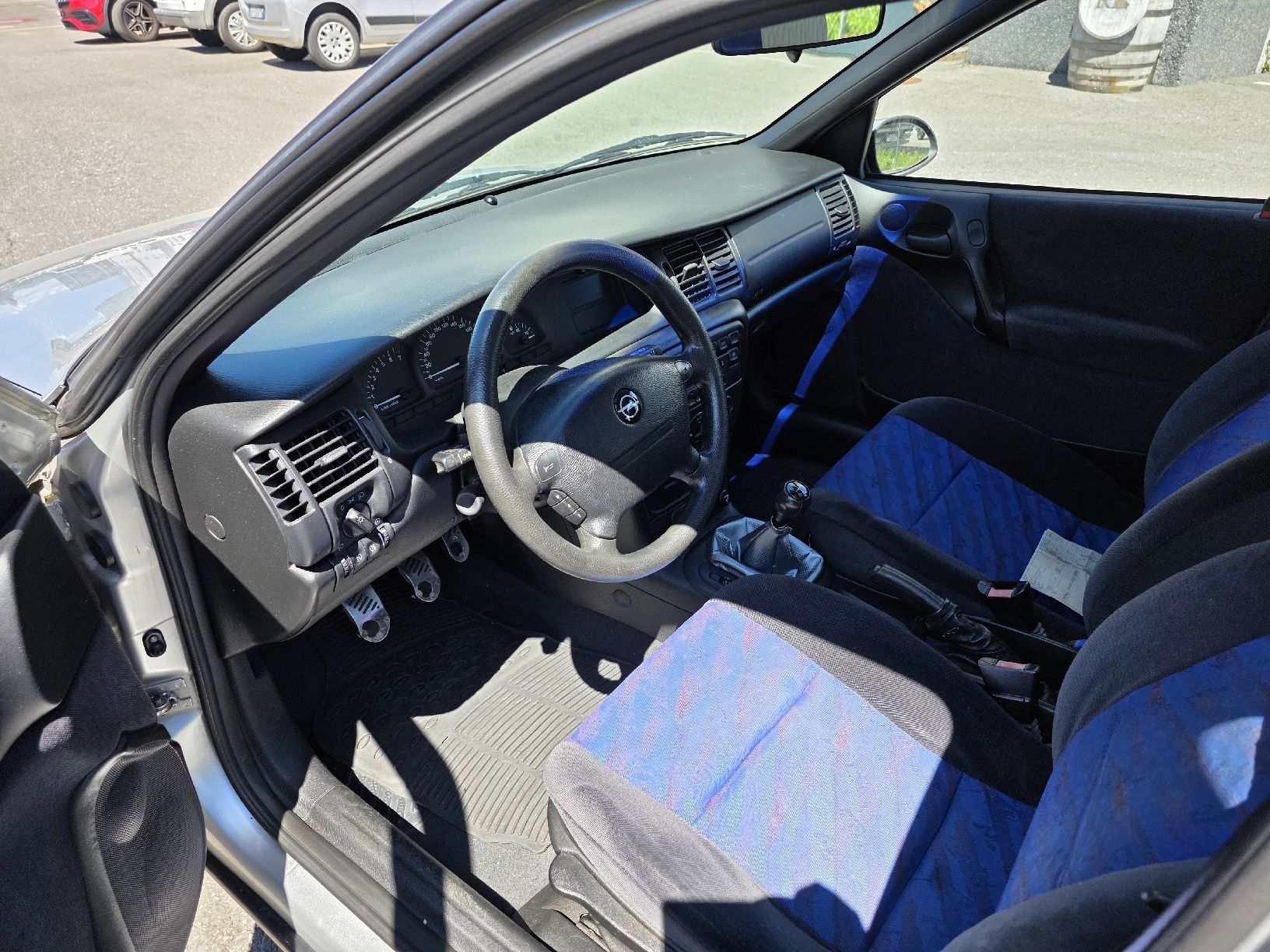 Opel Autos: Opel Vectra 2.5 V6 – Gebraucht aus Cadenazzo von LuismacchineSagl 5