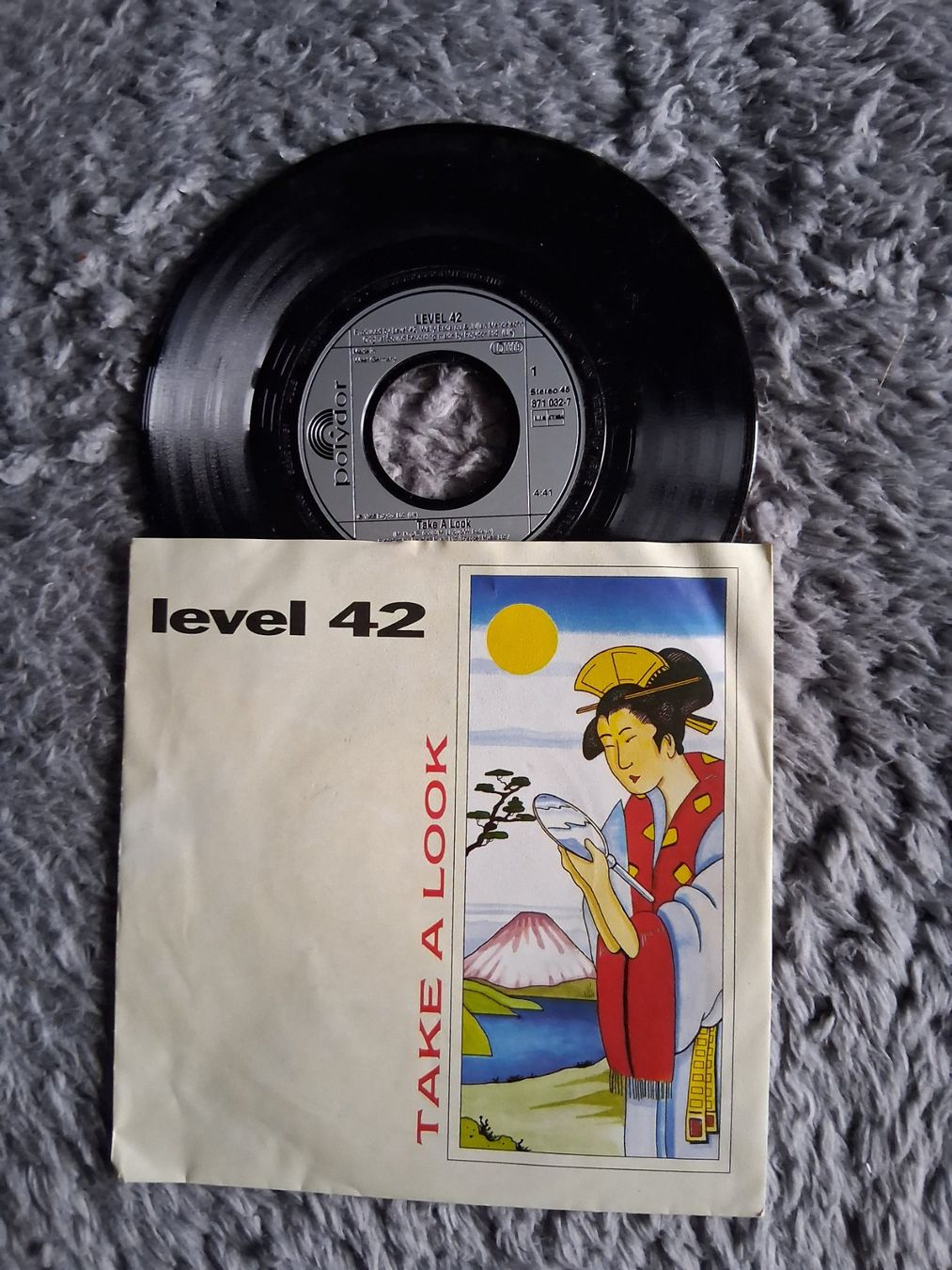 Dischi in vinile: LEVEL 42    TAKE A LOOK    7NER SINGLE – Usato da Wetzikon ZH venduto da Ramones01