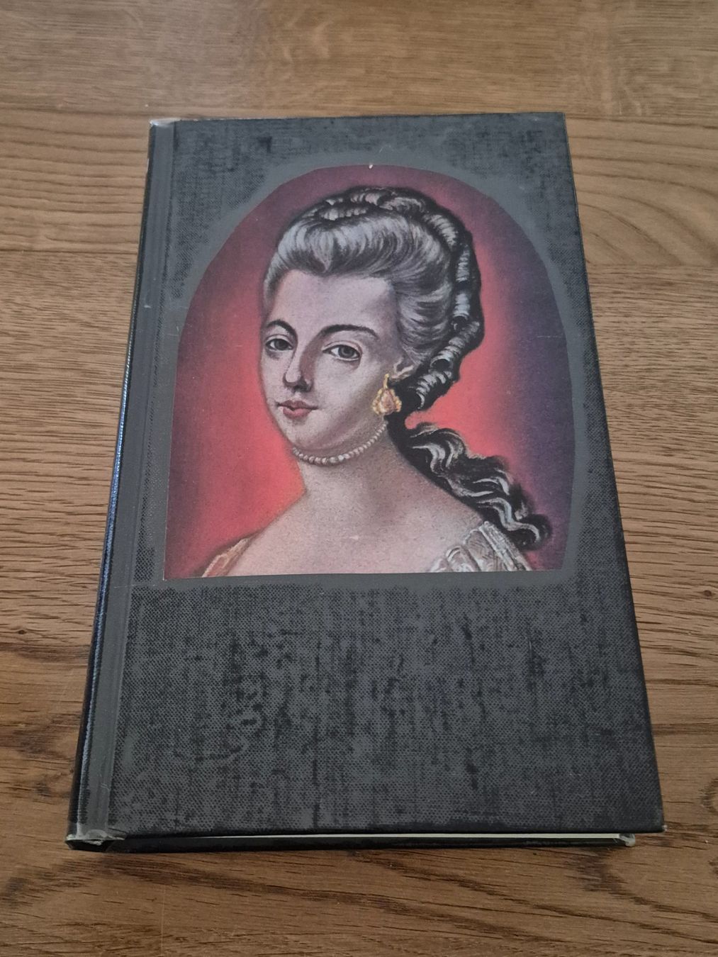 Libri: Marie Antoinette – Usato da Balsthal venduto da Jamamoegg