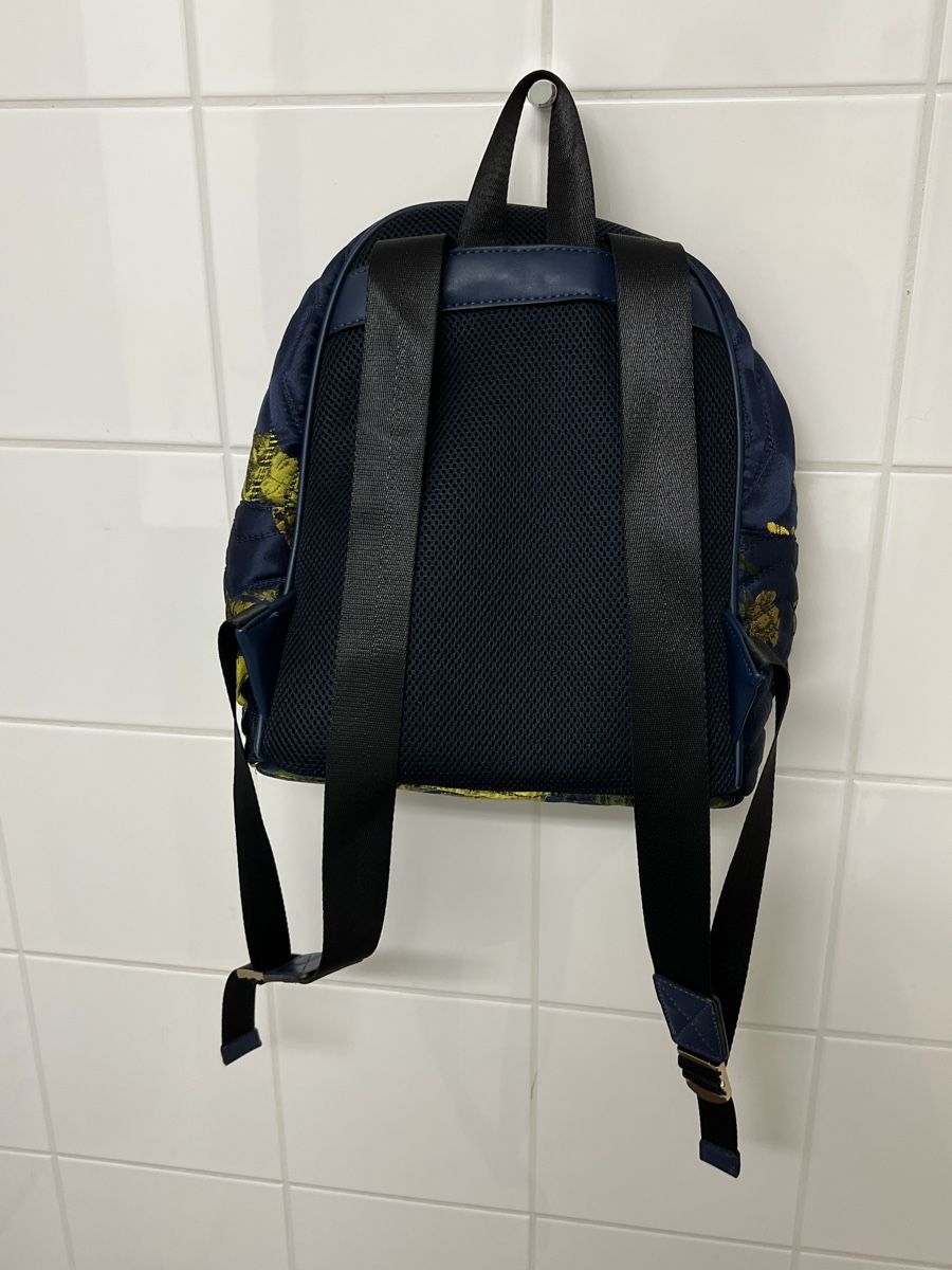 Zaini: Blauer Rucksack mit grünem Muster – Nuovo (secondo la descrizione) da Jona venduto da n.ferrari 1