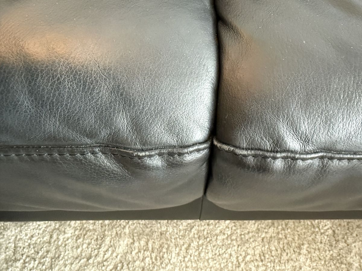 Sofas: Leder Sofa – Gebraucht aus Zollikerberg von Ja.Al. 4