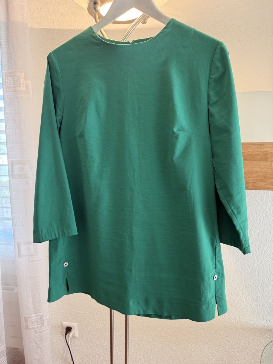 Chemisiers: Damen Bluse Grün Grösse 42 – Neuf (Voir description) à Langenthal par raz_q7jm