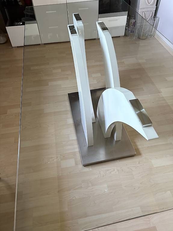 Conforama Tables: Esstisch aus Glas. – D'occasion à Erlinsbach par Winniepuh 4