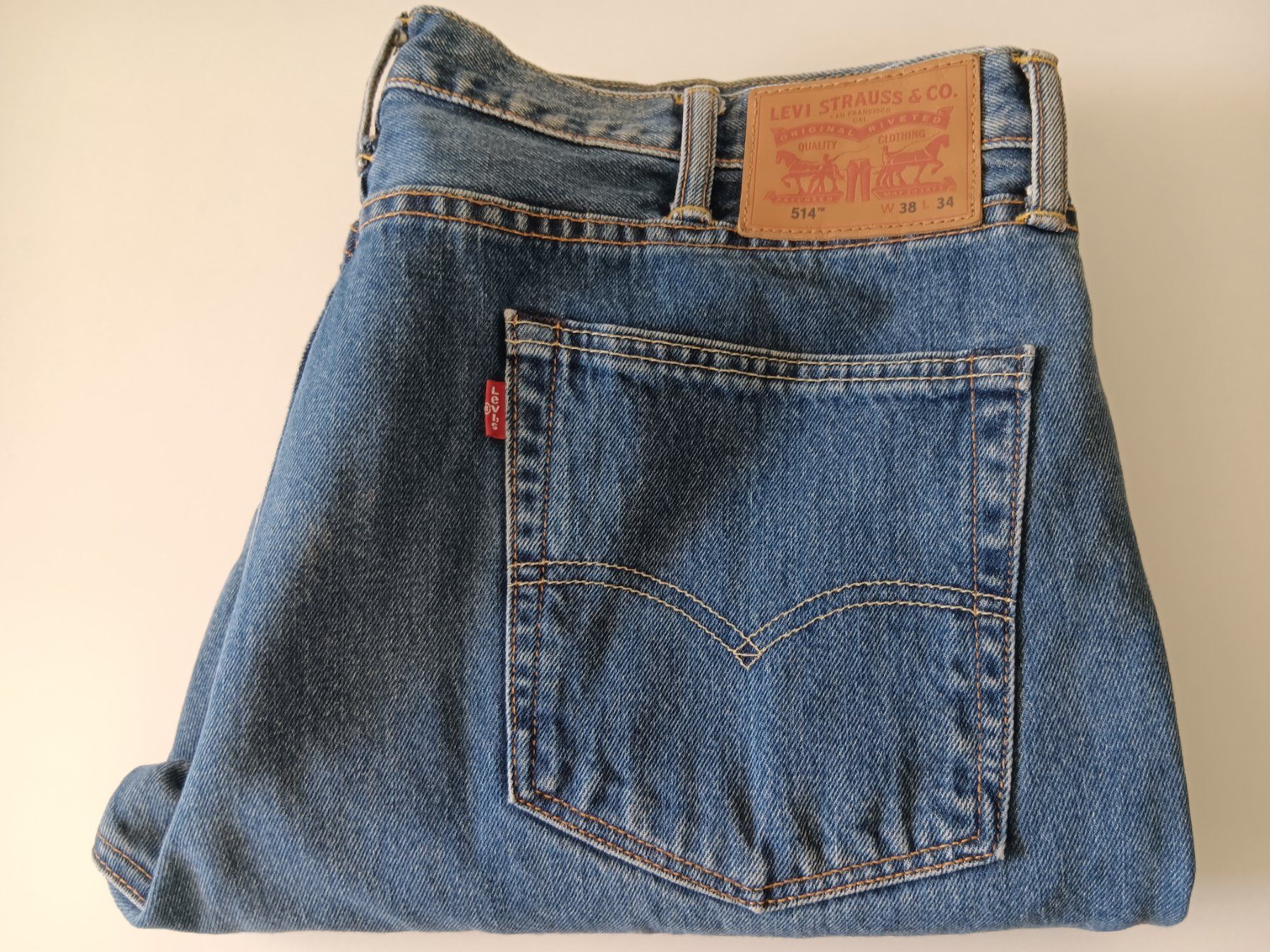 Levi's Jeans: LEVI'S 514 Jeans bleu taille W38 L34 – Gebraucht aus Cossonay-Ville von Les_1001_perles